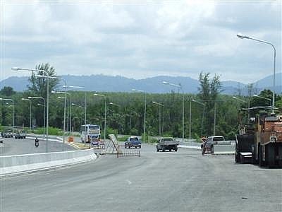 Opening of new Phuket bridge postponed