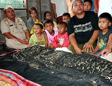 Phuket family mourns drowned boy, age 7