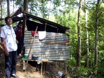 Phuket rubber tapper killed by hoe