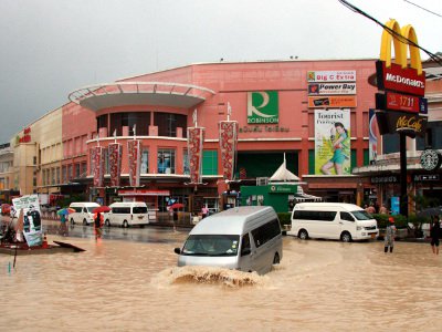 Phuket forecast: heavy rain to continue through the weekend