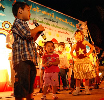 Phuket kids flock to Kathu street fair