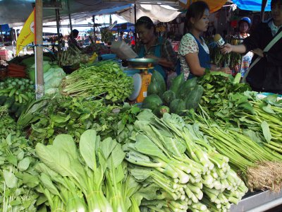 Phuket Vegetarian Festival: vendors and officials differ on prices