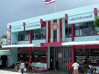 Phuket Prison warden hangs himself