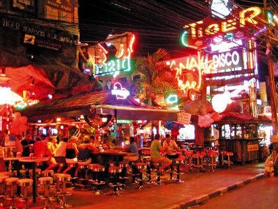 Bangkok floods hit Phuket bars with ‘beer crisis’