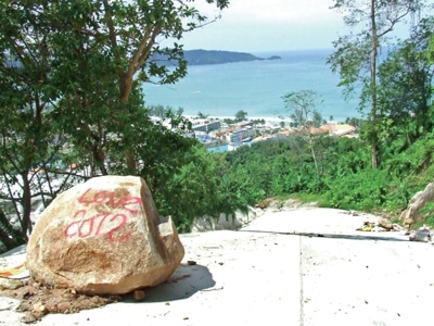 Patong resort moves to stave off “boulder rain’