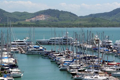 Phuket Yacht Haven staff praised for averting marina fireball