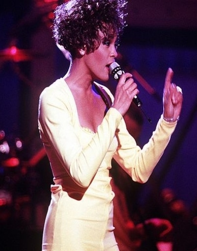 Phuket Gazette: Singer Whitney Houston dead