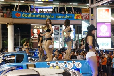 Andaman Motor Show drives Phuket car sales