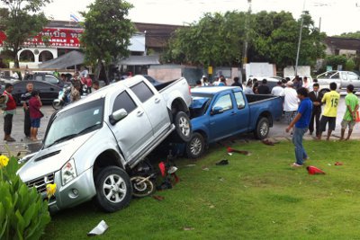 High-speed pile-up brings Phuket traffic to standstill