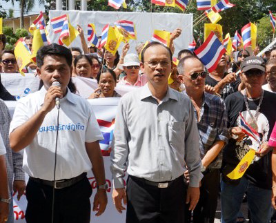 Protestors rally against red-shirt villages in Phuket