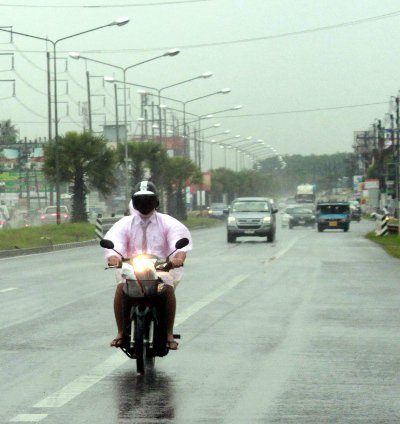 Heavy rains prompt Phuket flood, landslide warning