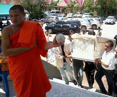 Nong Som cremated