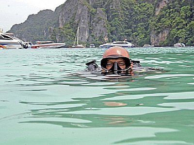 Phuket Diving: Gear and skills part the waters