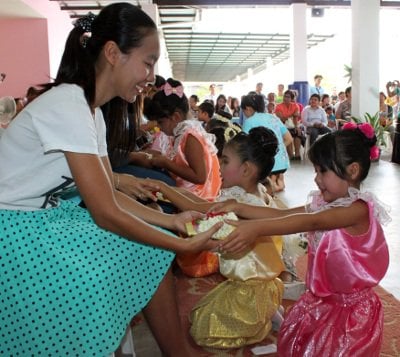 Phuket kindergarten students get head start on Mother’s Day celebrations