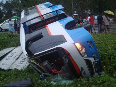 Heavy rain blamed for Phang Nga bus accident