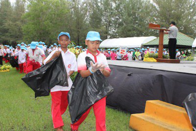 Phuket gets ready for tourism boom with “Big Cleaning Day’