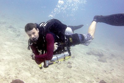 Phuket Diving: Out of the shadows ye self-reliant scuba diver