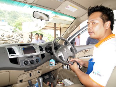 Phuket tourist safety boost as Patong taxis install GPS units