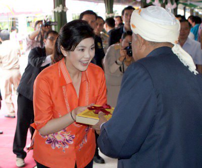 PM Yingluck pledges splurge on developing Phuket tourism