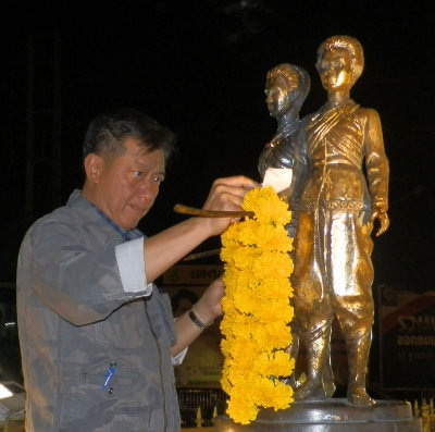 New Phuket Police chief honors the Heroines