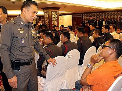 Phuket locals taught to fight crime for tourist safety project