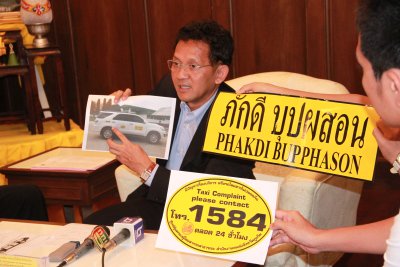 Phuket illegal taxi amnesty to end November 1