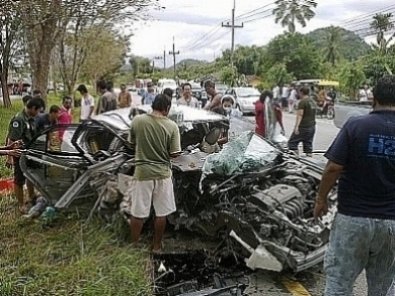 Three dead as family car returning from Vegetarian Festival slams into tree