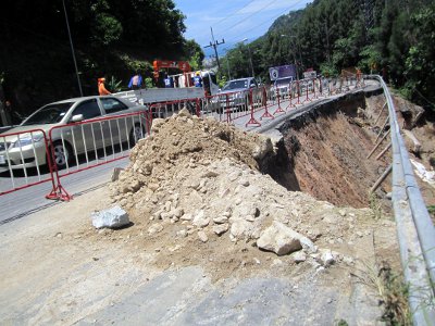 Patong Hill road repairs on hold until March