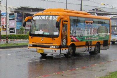 Phuket Airport bus forced off the road by repairs