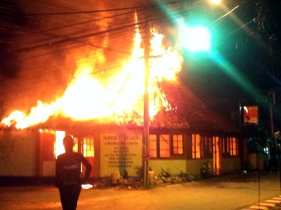 Flames engulf Phuket dive shop