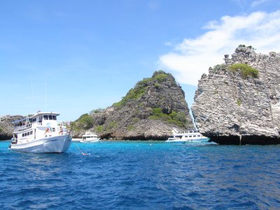 Park booze ban: Phuket tourism players “shaken, not stirred’