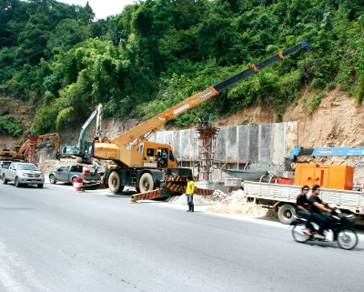 Work on Phuket landmark delayed