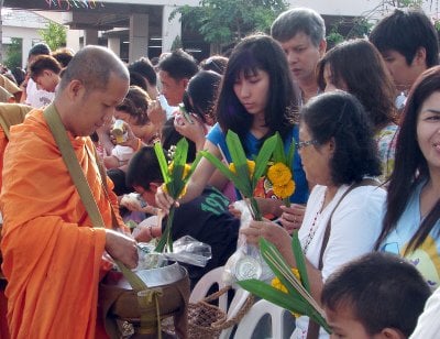 Phuket ushers in 2011