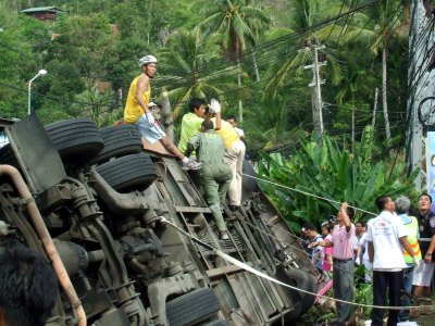 One man dead in Phuket bus tragedy