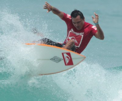 Phuket girl wins Quiksilver Thailand Surf Competition 2010