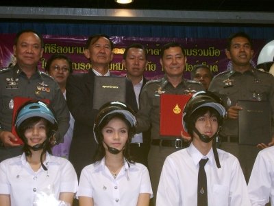 Phuket students to be punished for not wearing helmets