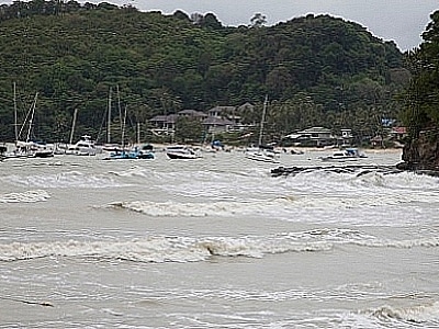 Phuket storm winds rip yachts off their moorings