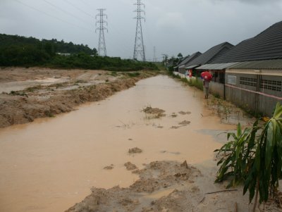 ‘Mud Garden’: Phuket residents protest mudslides, flooding