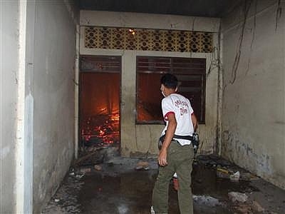 Ex-Phuket police officer’s house burns