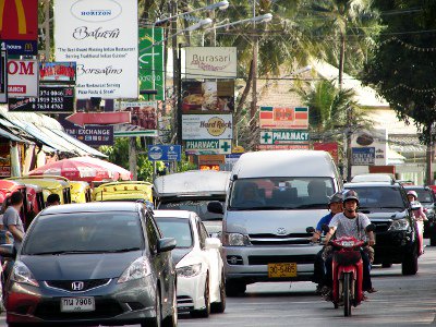 Phuket roundabout: Patong one-way to be reversed – again