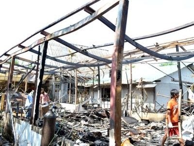 Warehouse gutted in Phuket Town blaze