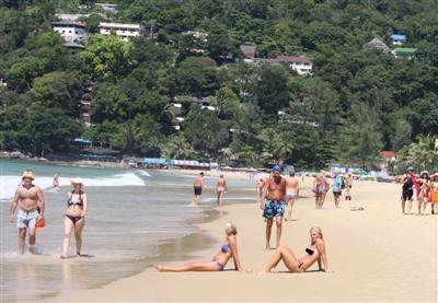 Lots of tourists in Phuket, but they aren’t spending much