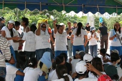 Phuket caddies end protest