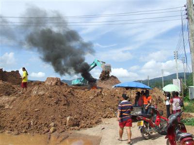 Phuket land dispute heats up