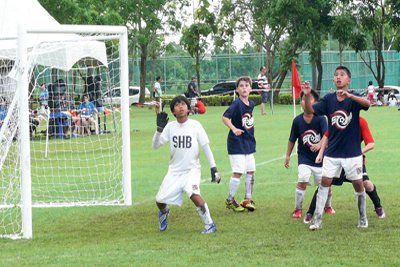 Phuket Sports : Keeper’s ball; France leapfrog into first