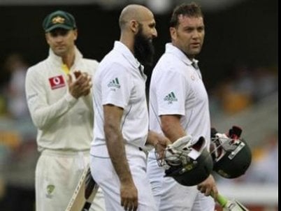 International Cricket: Rain delays start of Aussie test