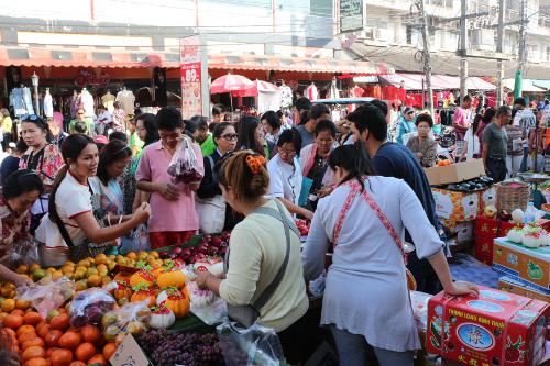 Phuket Chinese New Year: fruit up 30%, no change in meat, vegetables