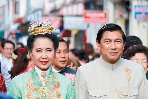 Traditions upheld at Baba Yaya wedding – Phuket Lifestyle [VIDEO] | Thaiger