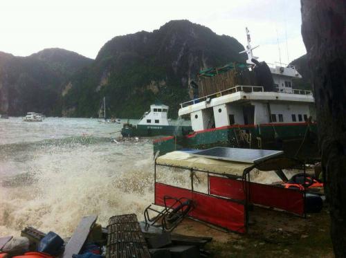 Storm sinks Phi Phi ferry, ravages longtail, speedboat fleet