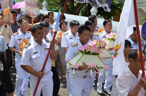 Phuket temple receives 1.2mn baht to mark Kathin ceremony